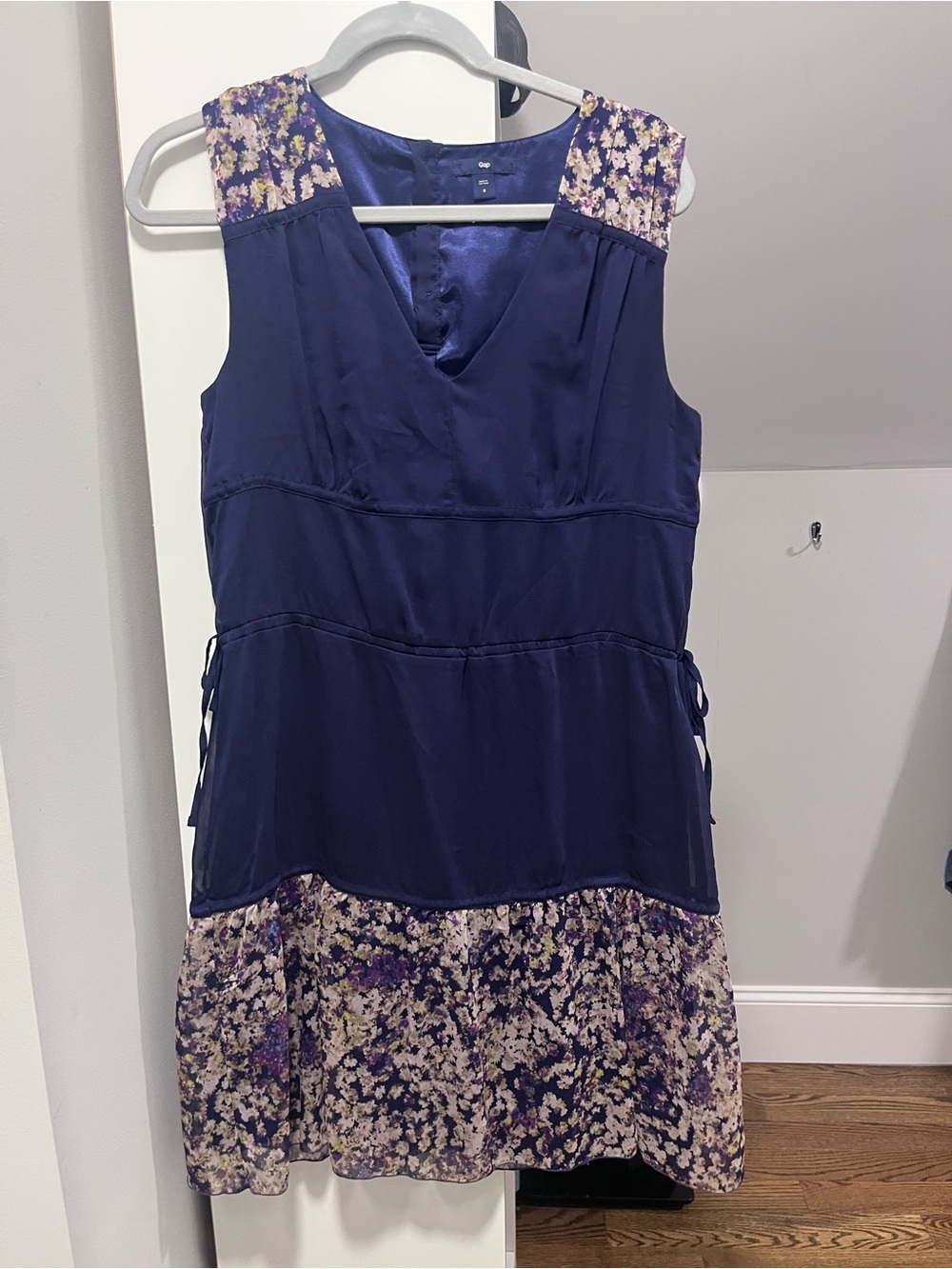 GAP purple lined Midi Dress with floral Accents